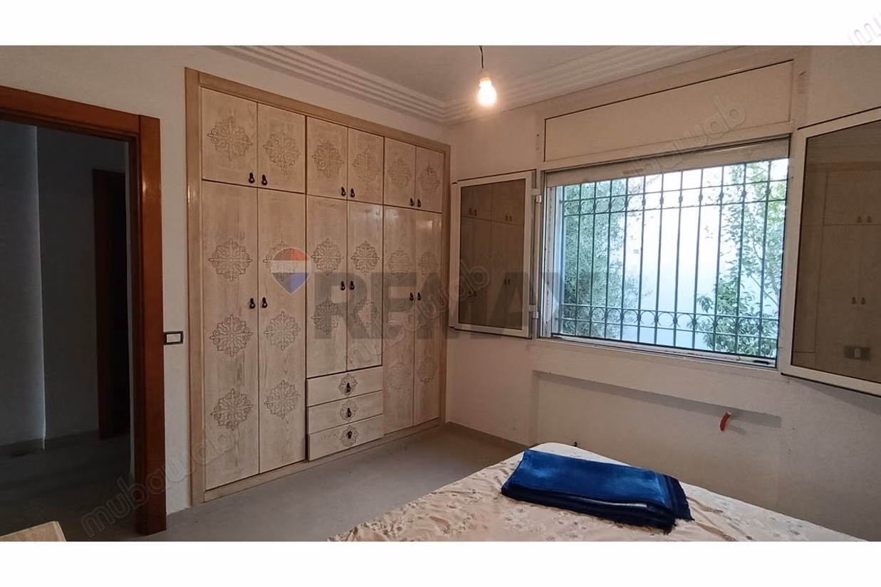 A vendre UNE VILLA avec 2 Appartements CITÉ MERDES