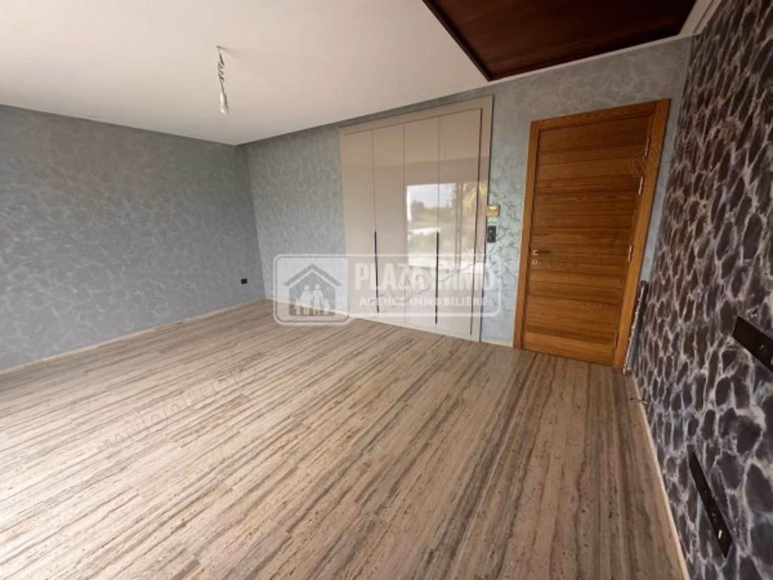 À vendre une villa à Maalaga lamarsa