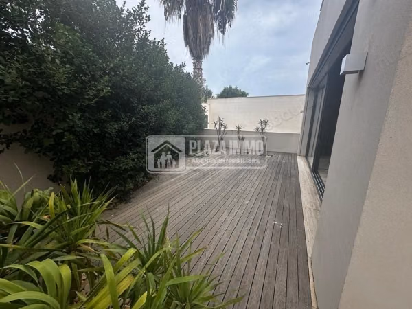 À vendre une villa à Maalaga lamarsa