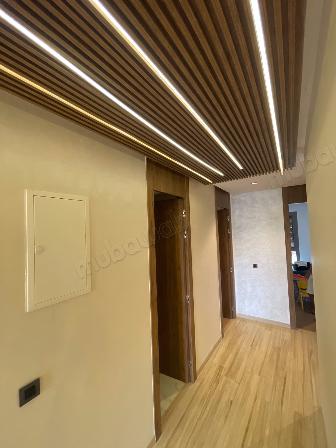 Apartment for sale in Californie. 7 comfortable rooms