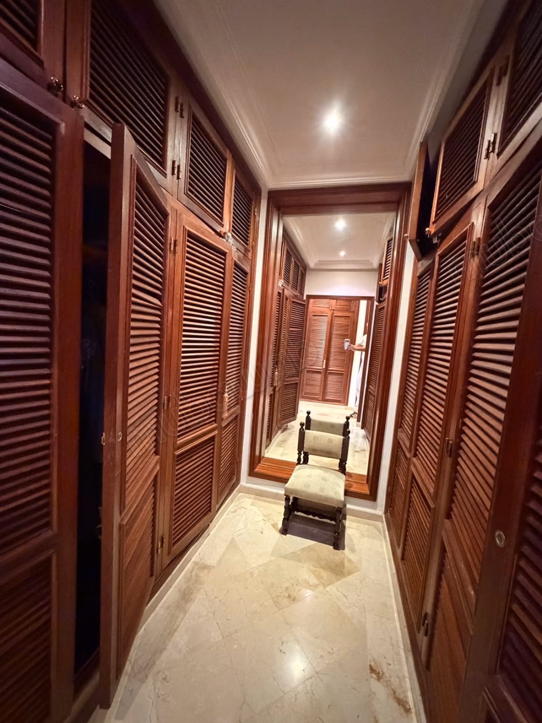 For sale - spacious apartment in Agdal, 16 November Avenue