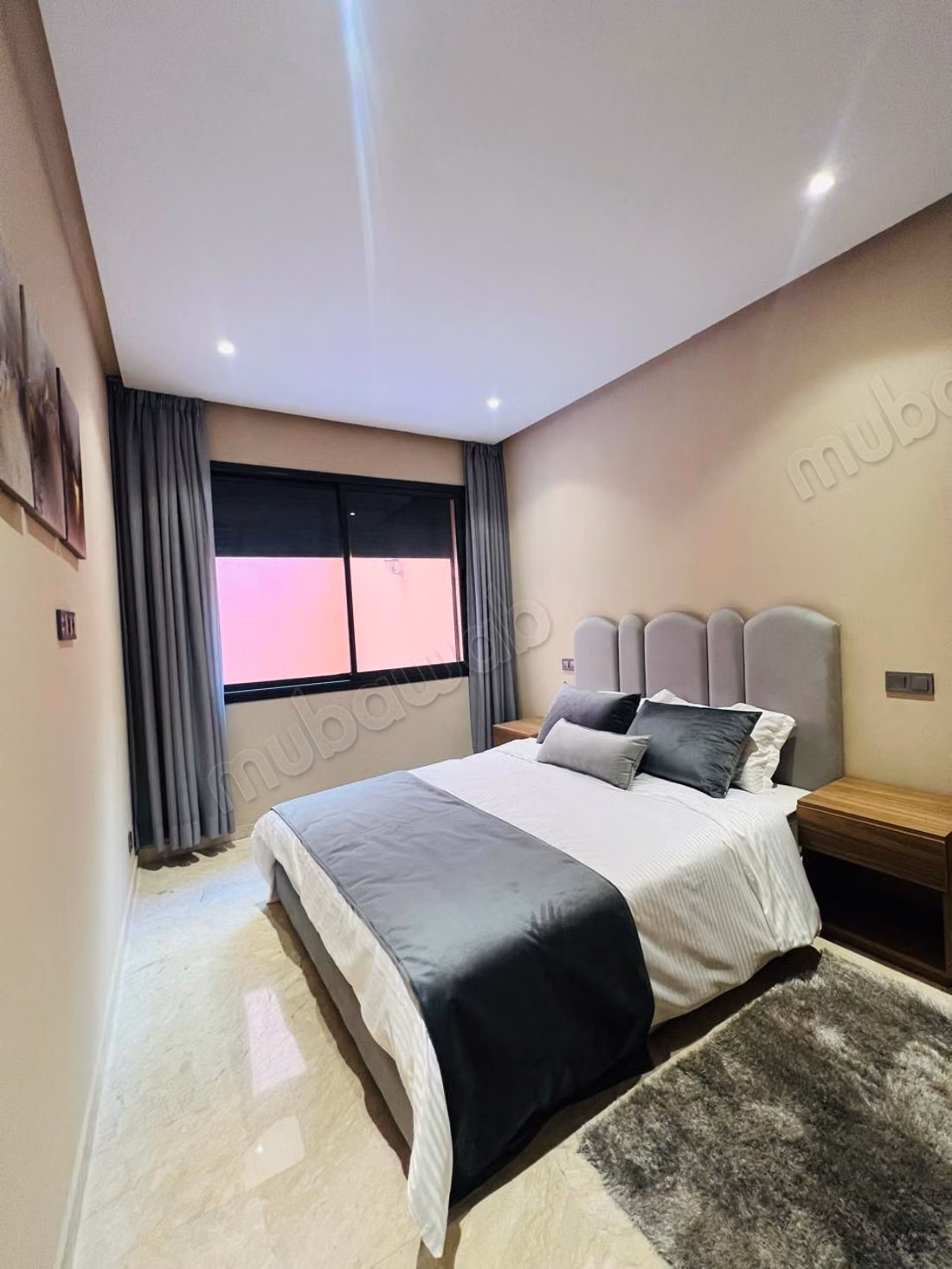 Très bel appartement en location à Guéliz. 
6 pièces confortables. 
Bien meublé