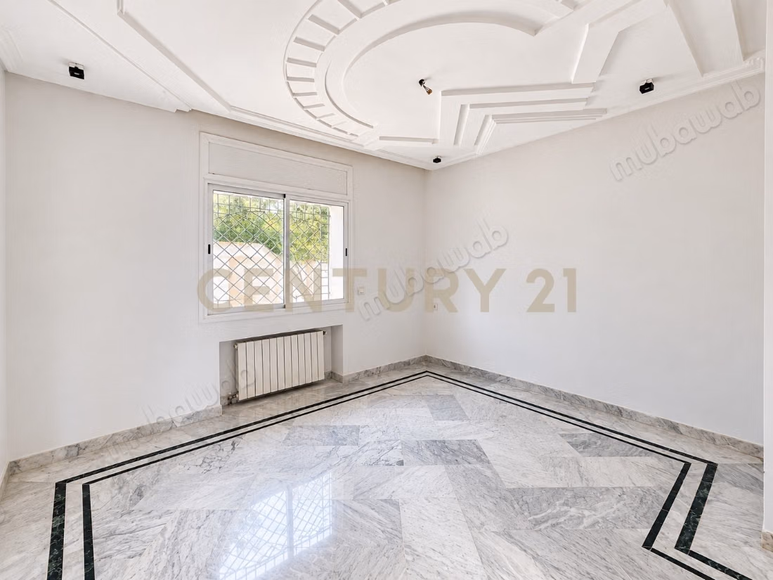 A Vendre Villa de 500m² à la Soukra