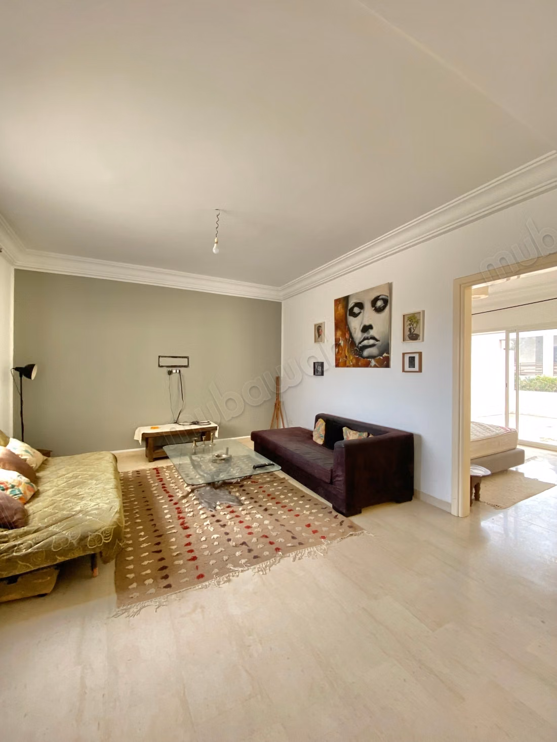 A vendre Villa indépendante avec piscine à La Soukra