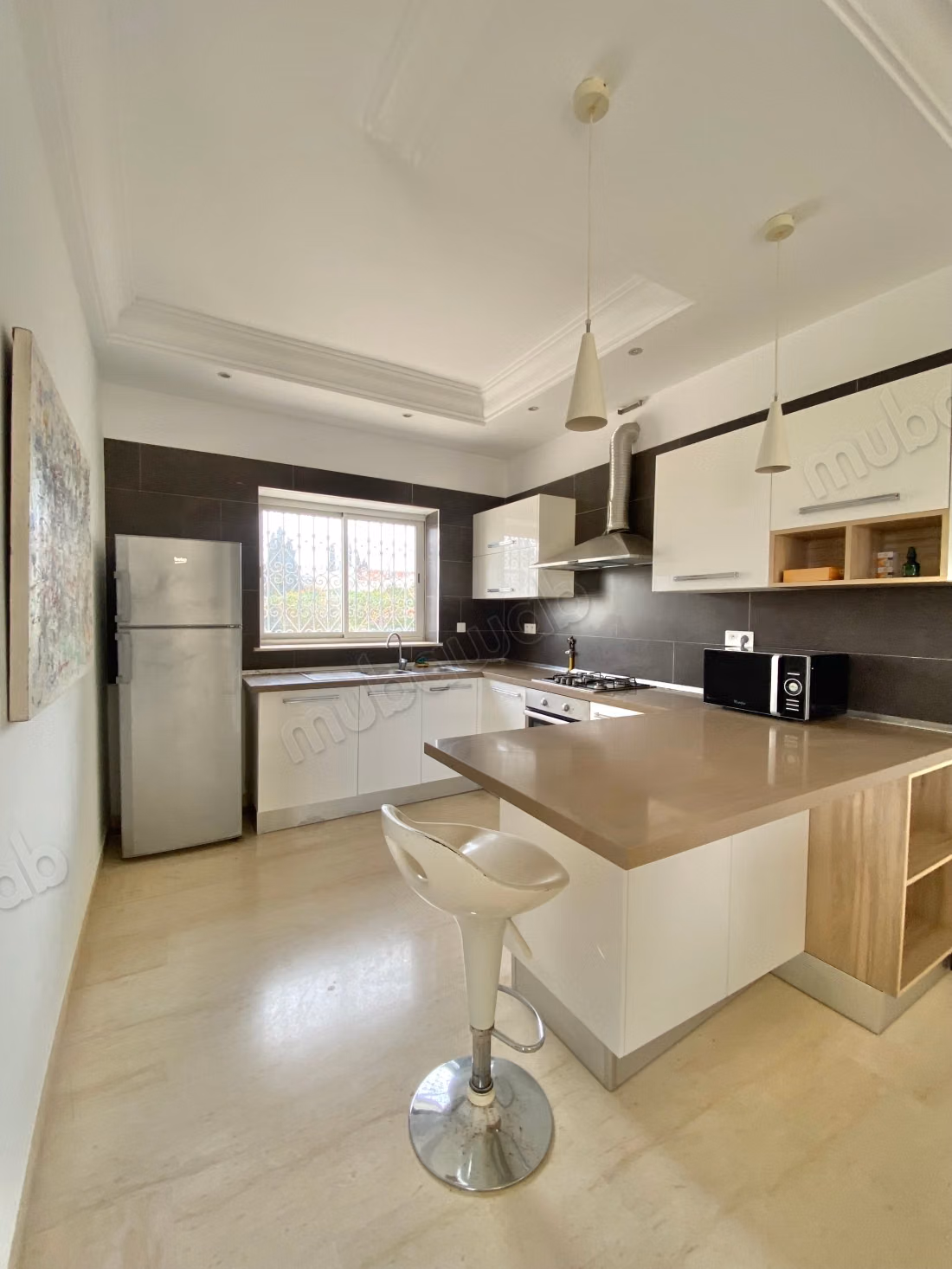 A vendre Villa indépendante avec piscine à La Soukra