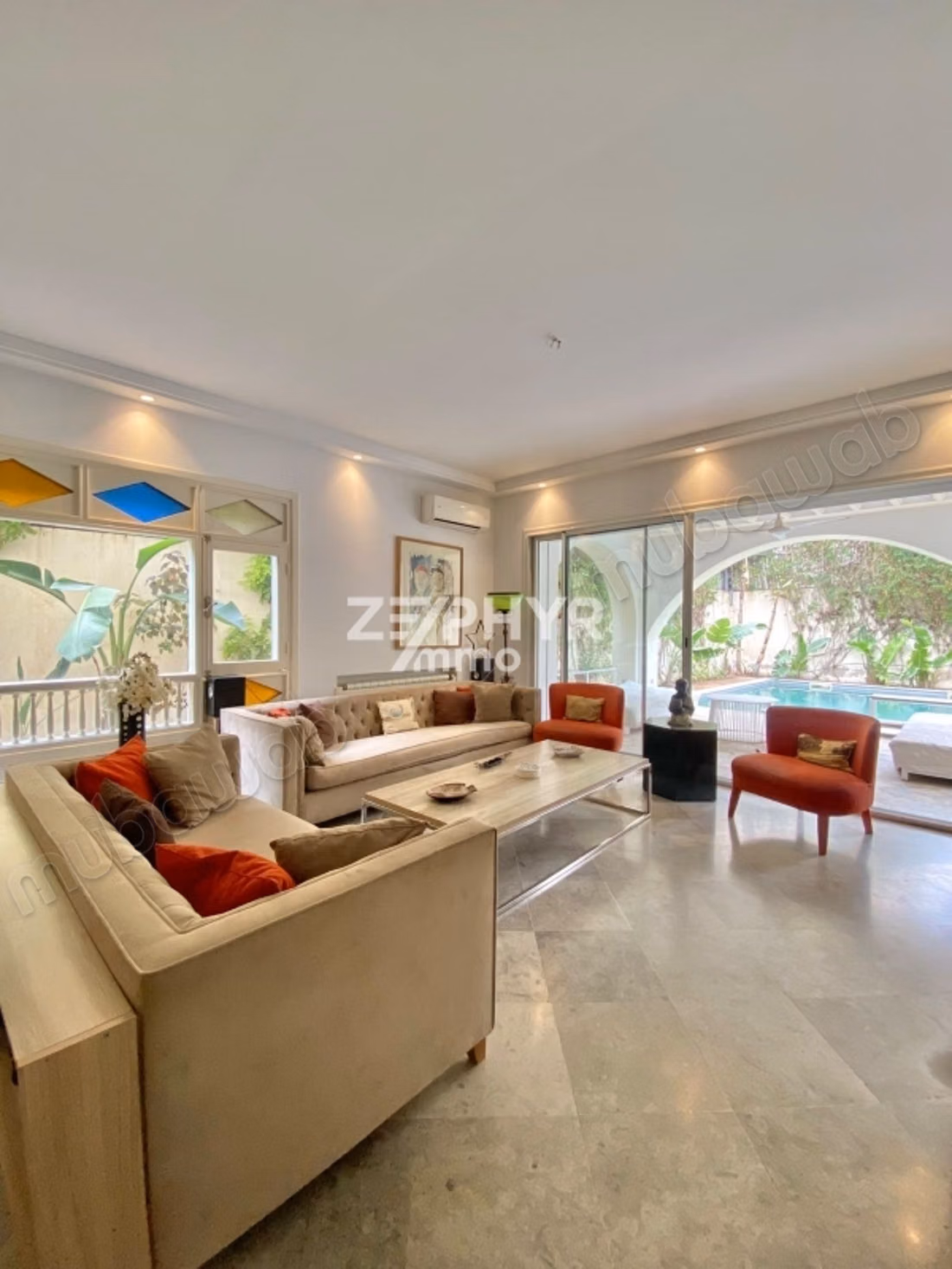 A vendre Villa indépendante avec piscine à La Soukra