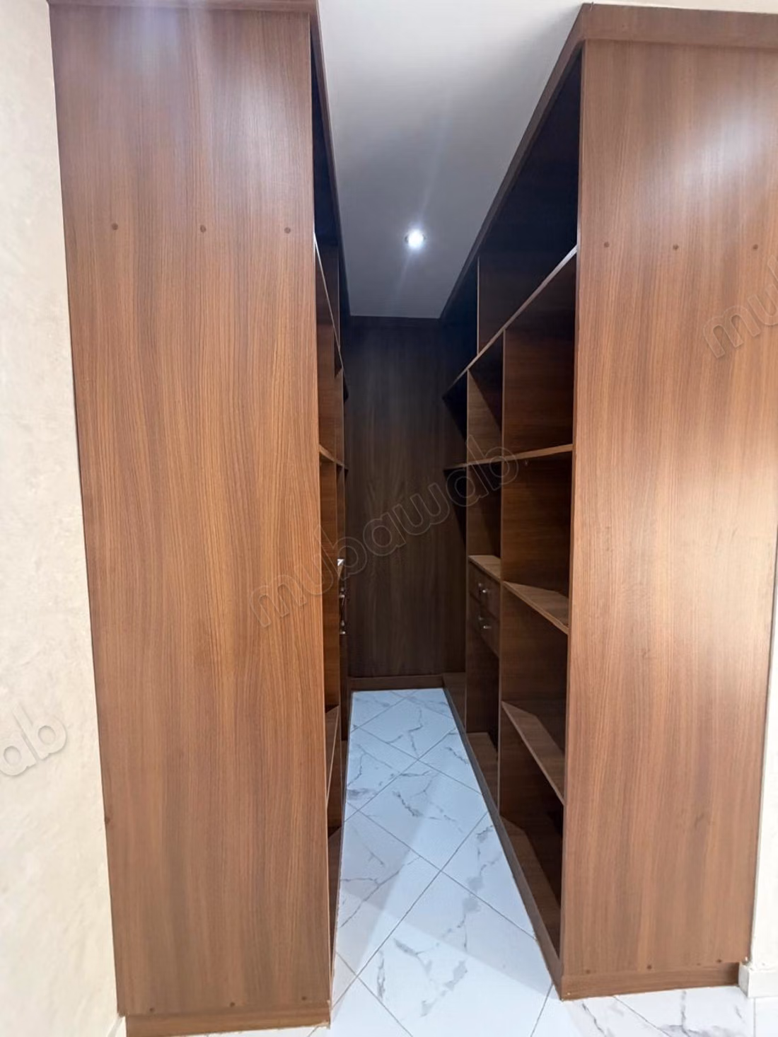 Luxury house for sale in Hay Targa. 4 comfortable rooms. Garden and terrace