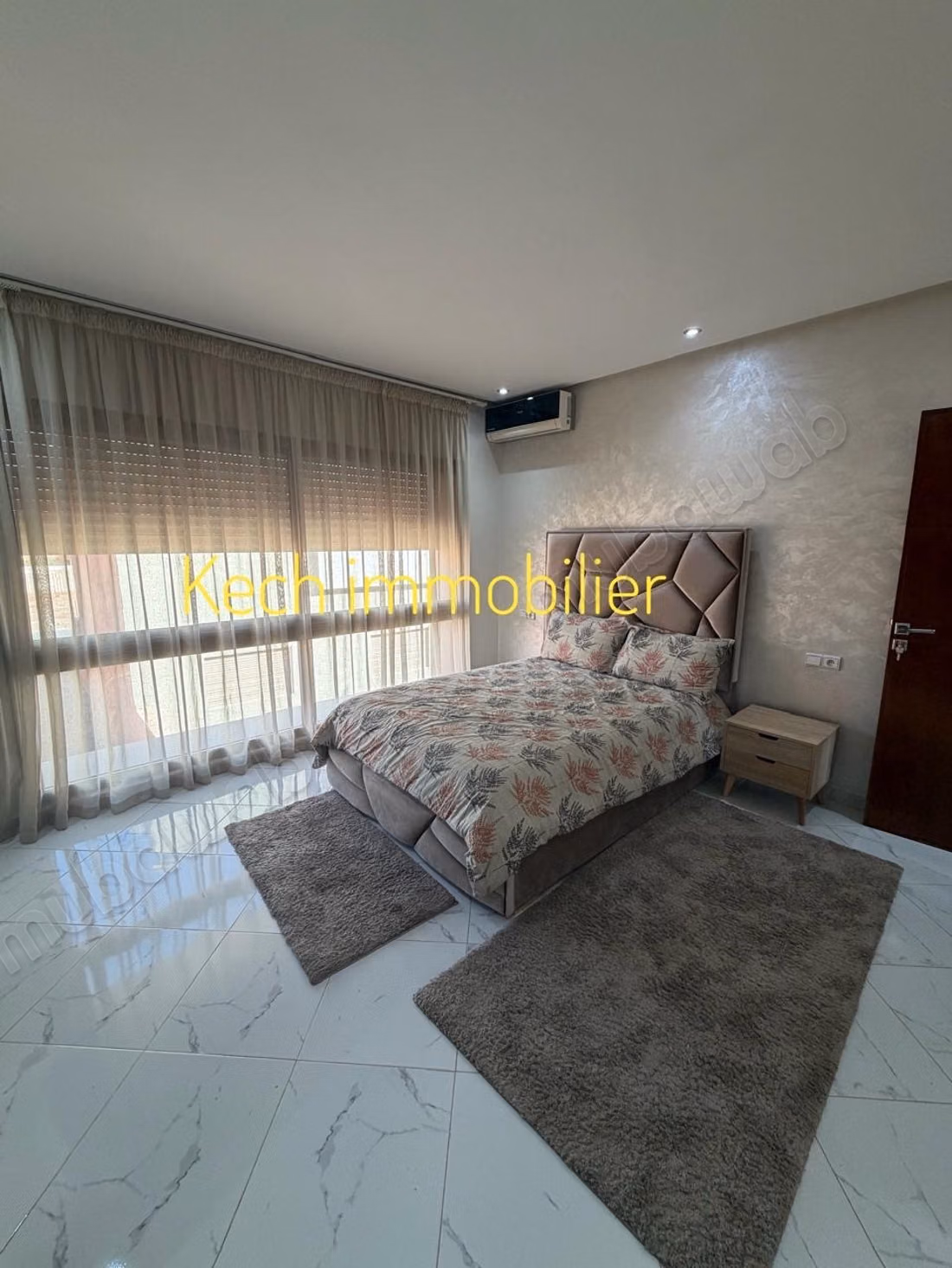 Luxury house for sale in Hay Targa. 4 comfortable rooms. Garden and terrace
