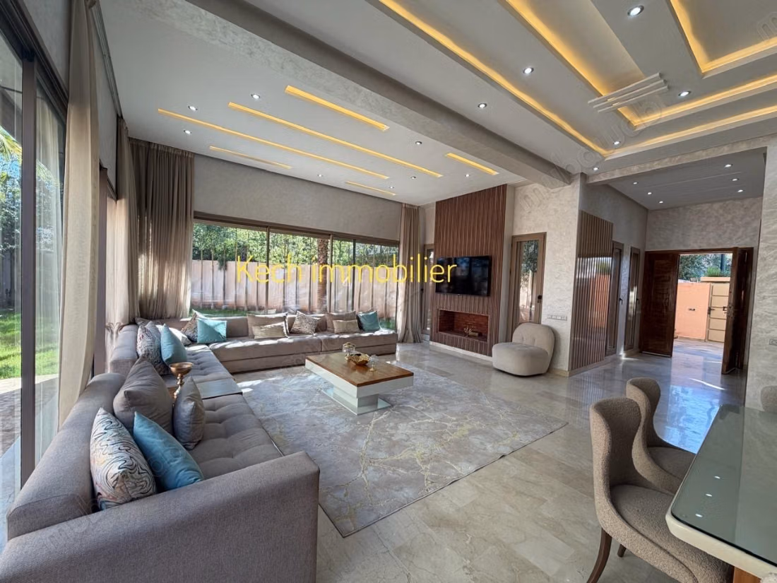 Luxury house for sale in Hay Targa. 4 comfortable rooms. Garden and terrace
