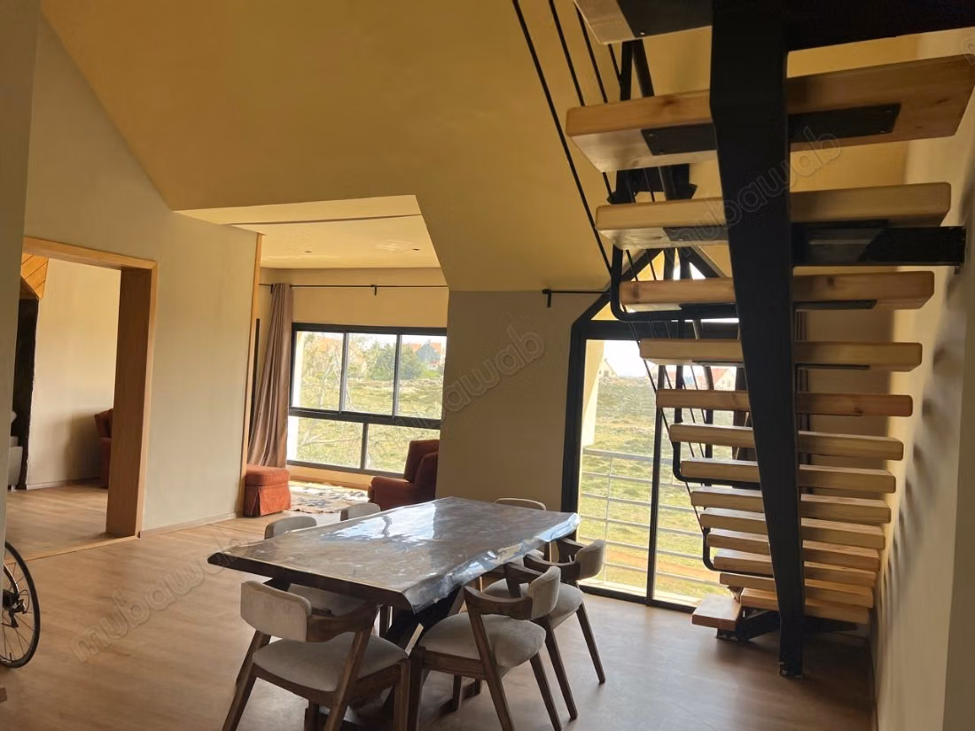 Villa de luxe à vendre à Résidence al arz. 
6 pièces. Bien meublé
