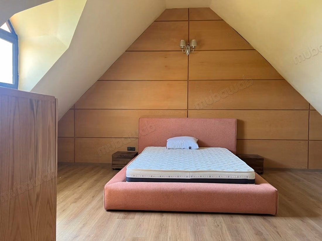 Villa de luxe à vendre à Résidence al arz. 
6 pièces. Bien meublé