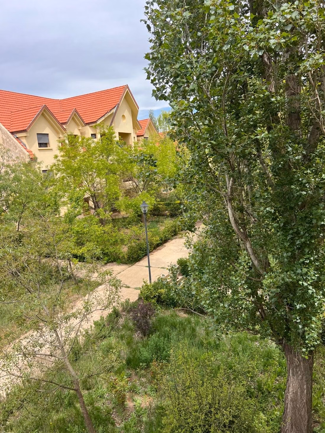 Villa de luxe à vendre à Résidence al arz. 
6 pièces. Bien meublé