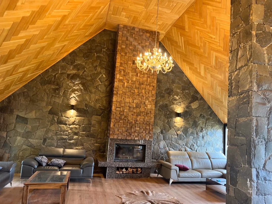 Villa de luxe à vendre à Résidence al arz. 
6 pièces. Bien meublé