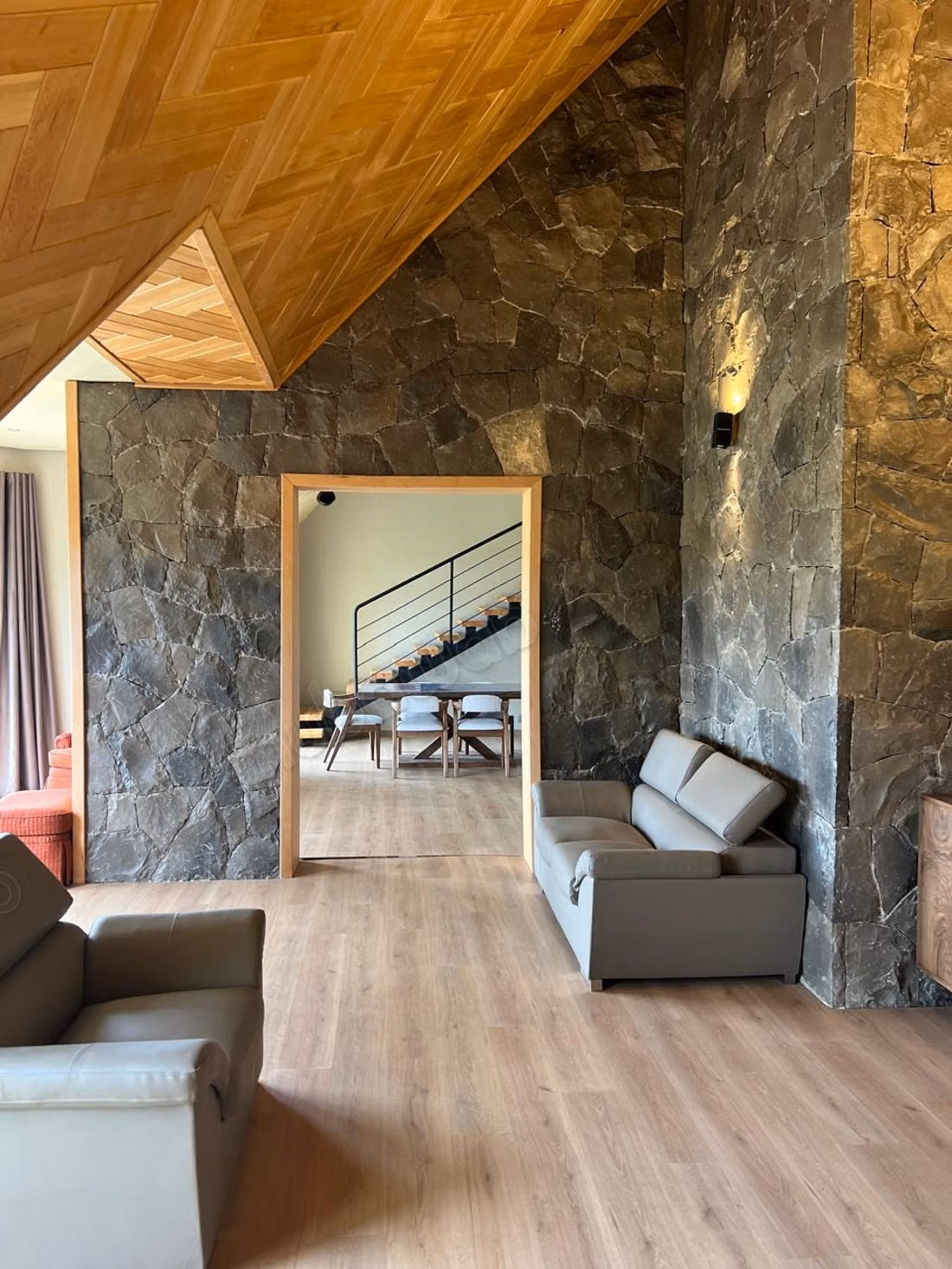 Villa de luxe à vendre à Résidence al arz. 
6 pièces. Bien meublé