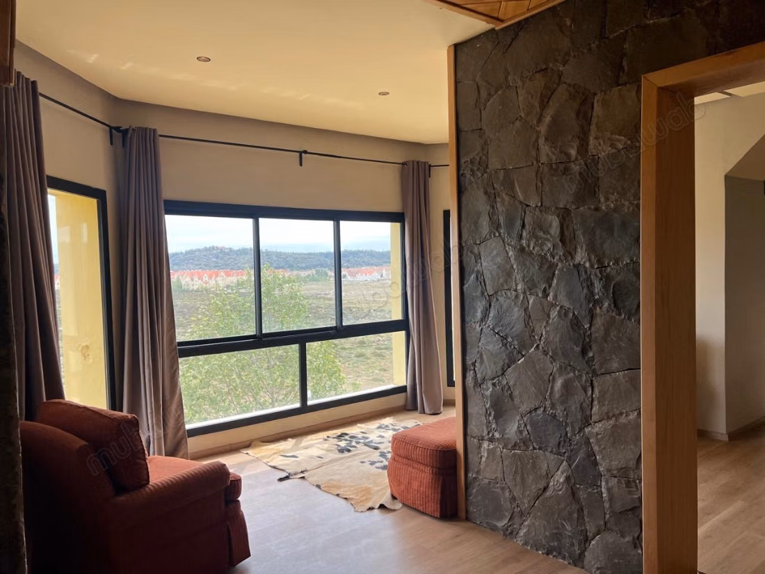 Villa de luxe à vendre à Résidence al arz. 
6 pièces. Bien meublé