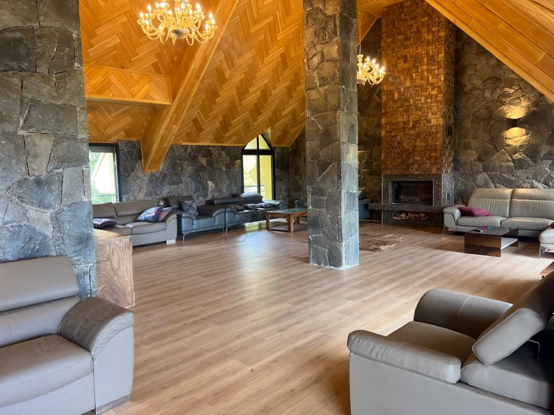 Villa de luxe à vendre à Résidence al arz. 
6 pièces. Bien meublé