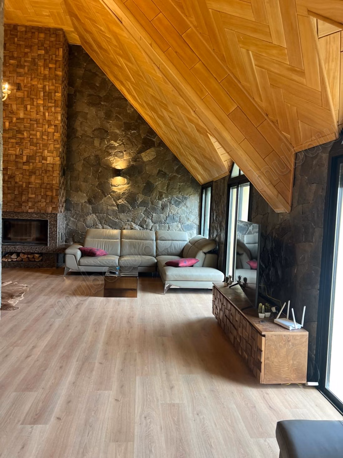 Villa de luxe à vendre à Résidence al arz. 
6 pièces. Bien meublé