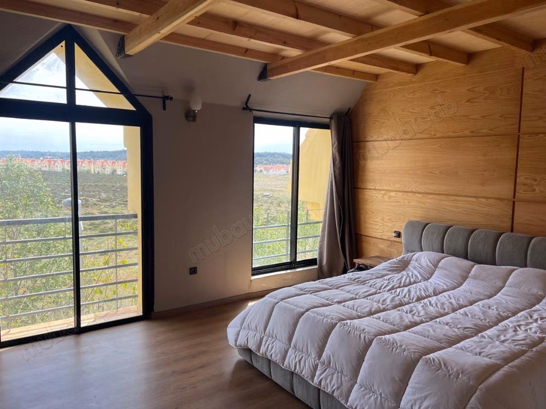 Villa de luxe à vendre à Résidence al arz. 
6 pièces. Bien meublé