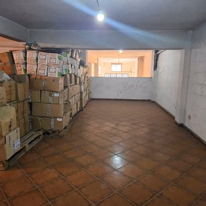 Local commercial à Louer de 520.0 m² à Casablanca, Val Fleuri