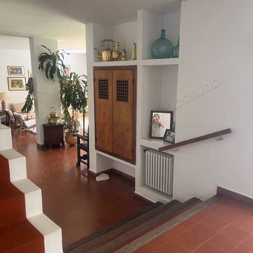 Villa à Vendre de 573.0 m² à Rabat, Hassan