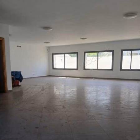 Local commercial à Vendre de 264.0 m² à Casablanca, Sidi Maarouf