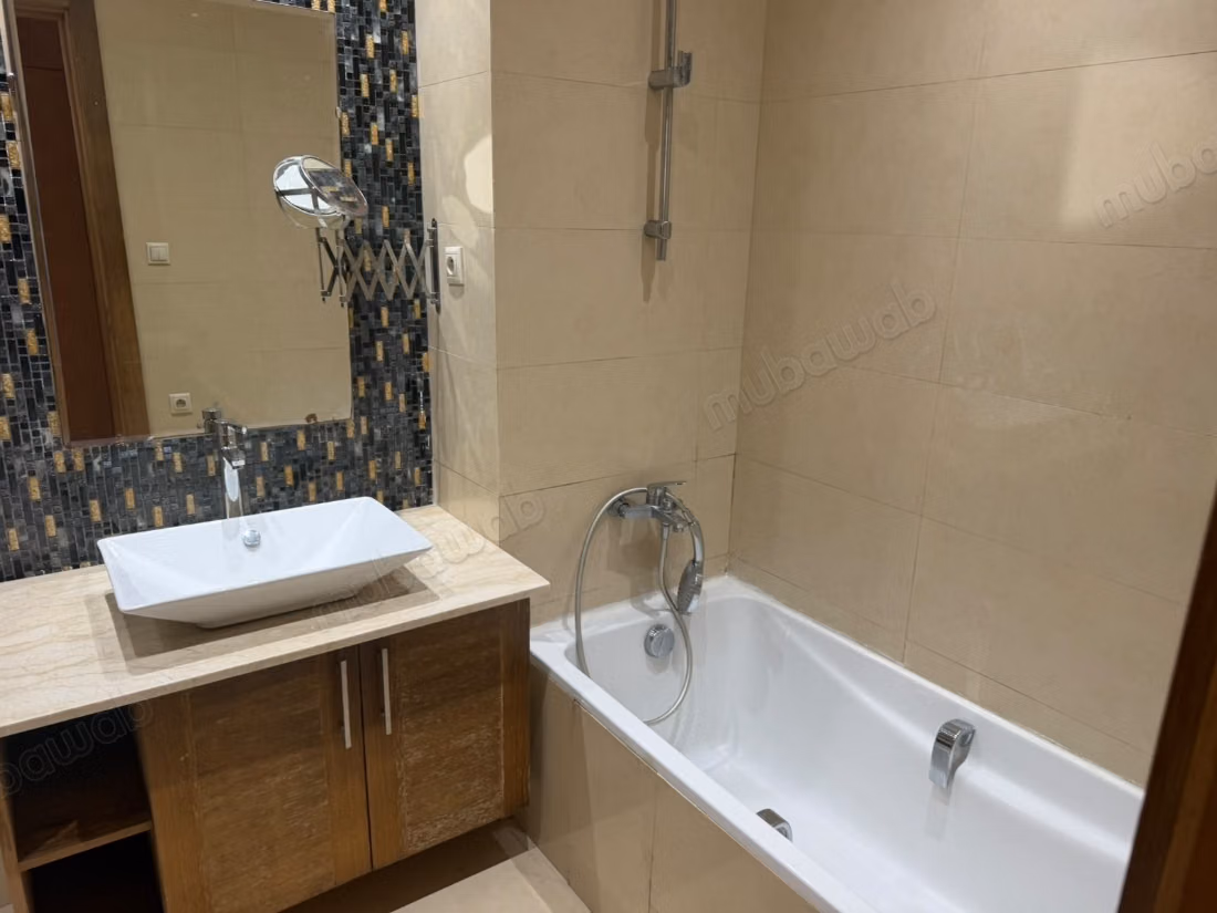 En Location Vide: Magnifique Appartement de 3 Chambres en Location à quartier des Hôpitaux 
Casablanca