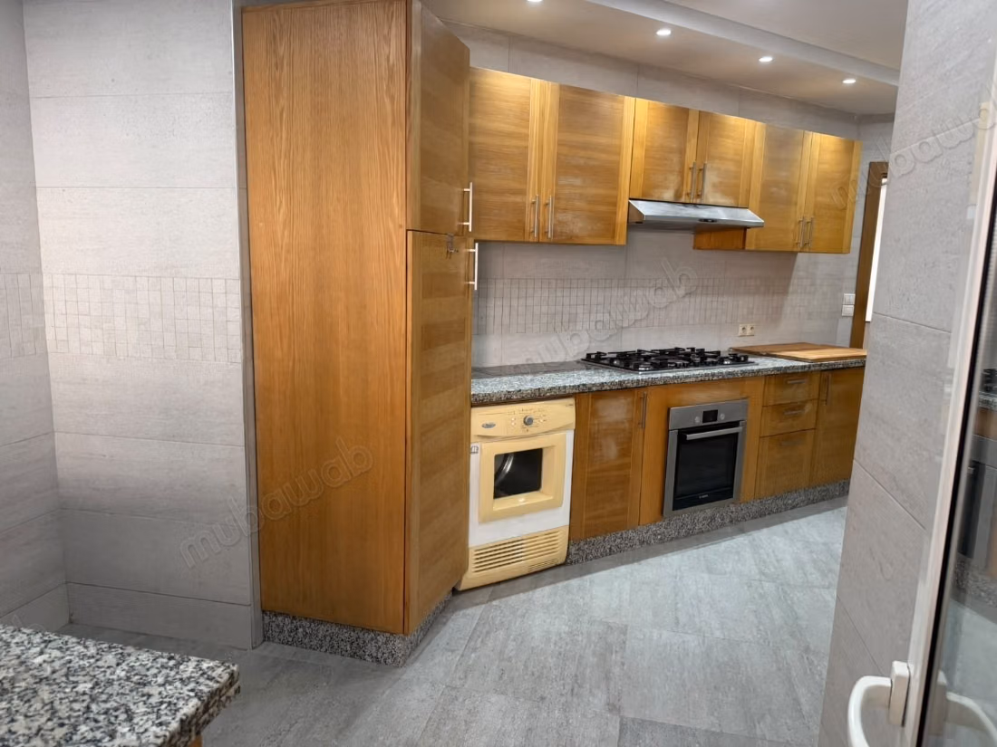 En Location Vide: Magnifique Appartement de 3 Chambres en Location à quartier des Hôpitaux 
Casablanca