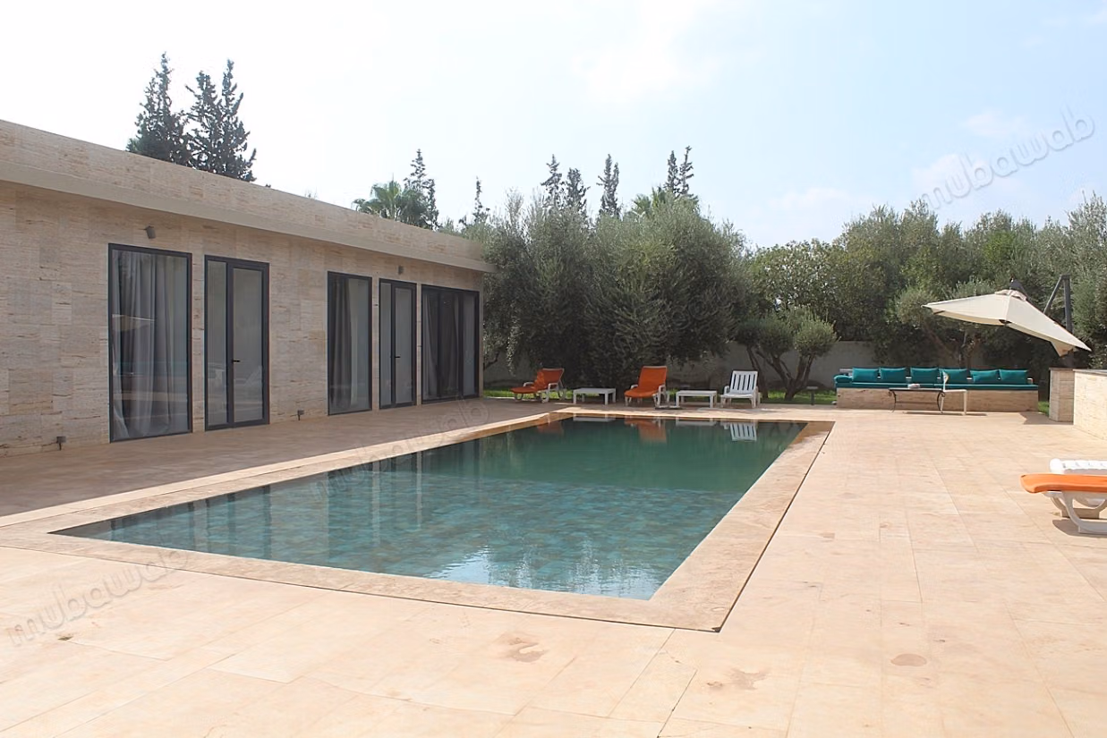 A SAISIR. Belle villa de plain pied a Louer