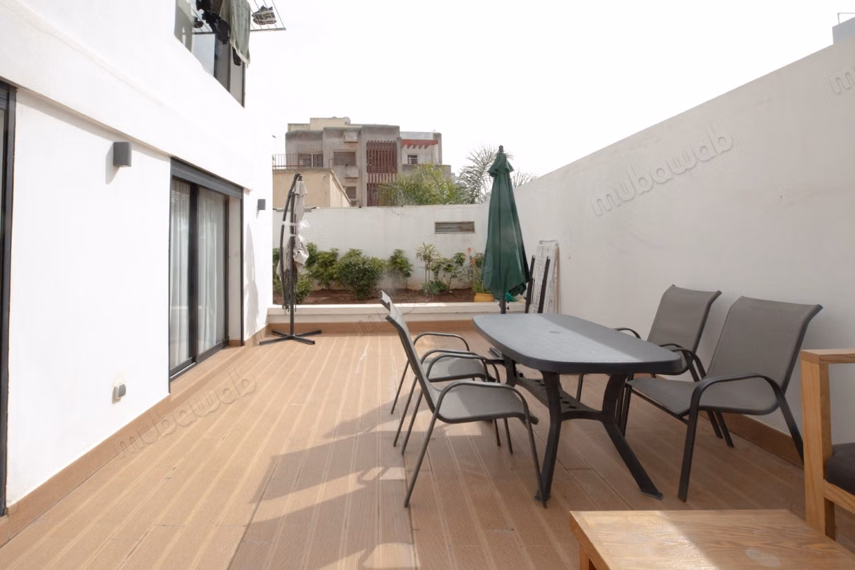 Affitto studio con terrazza su palma a Casablanca