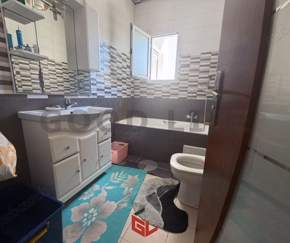 Maison en duplex avec un appartement indépendant
