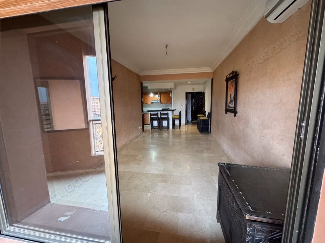 Bele appartement vide ou meublé à louer à L'hivernage