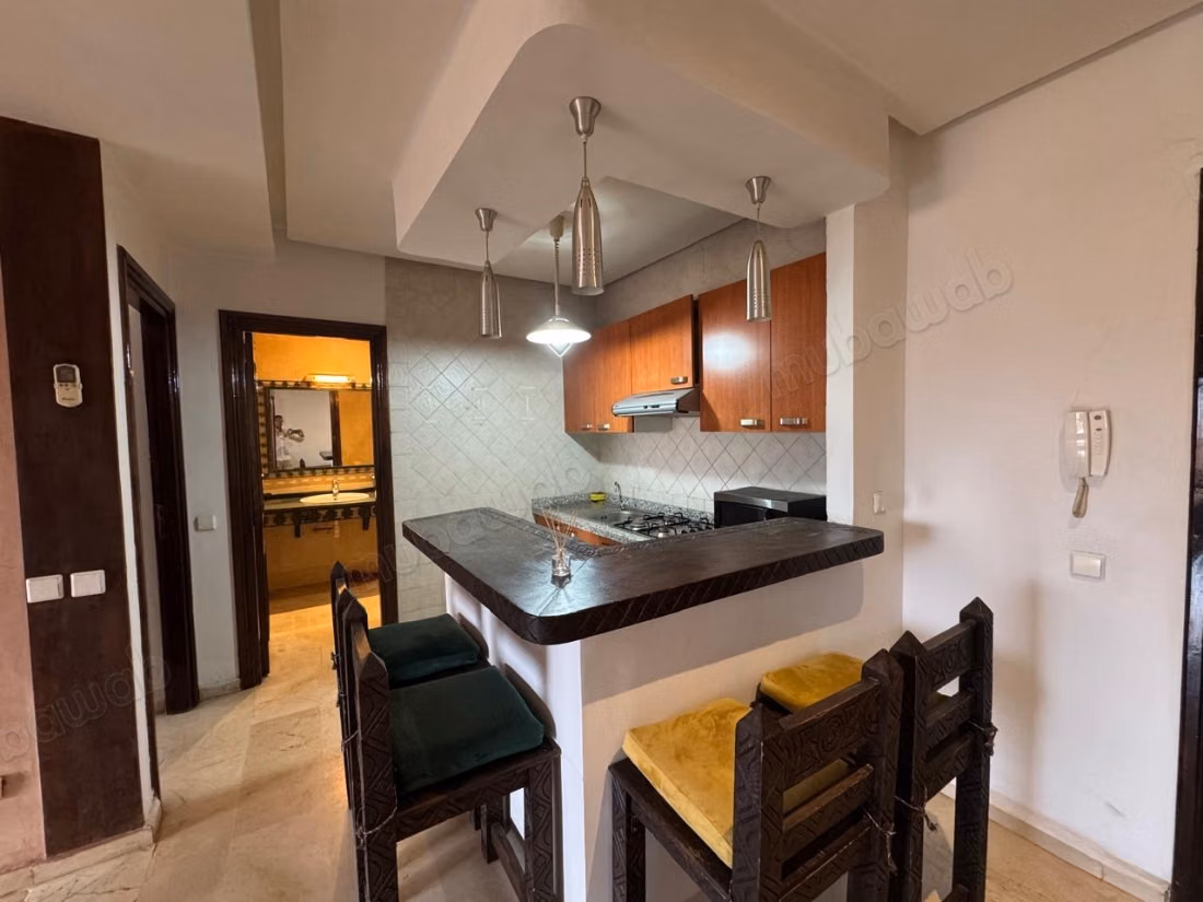 Bele appartement vide ou meublé à louer à L'hivernage