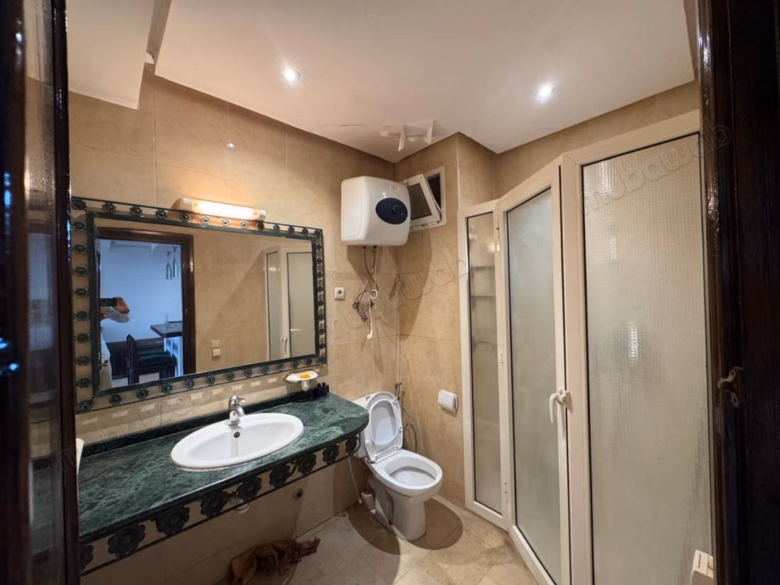 Bele appartement vide ou meublé à louer à L'hivernage