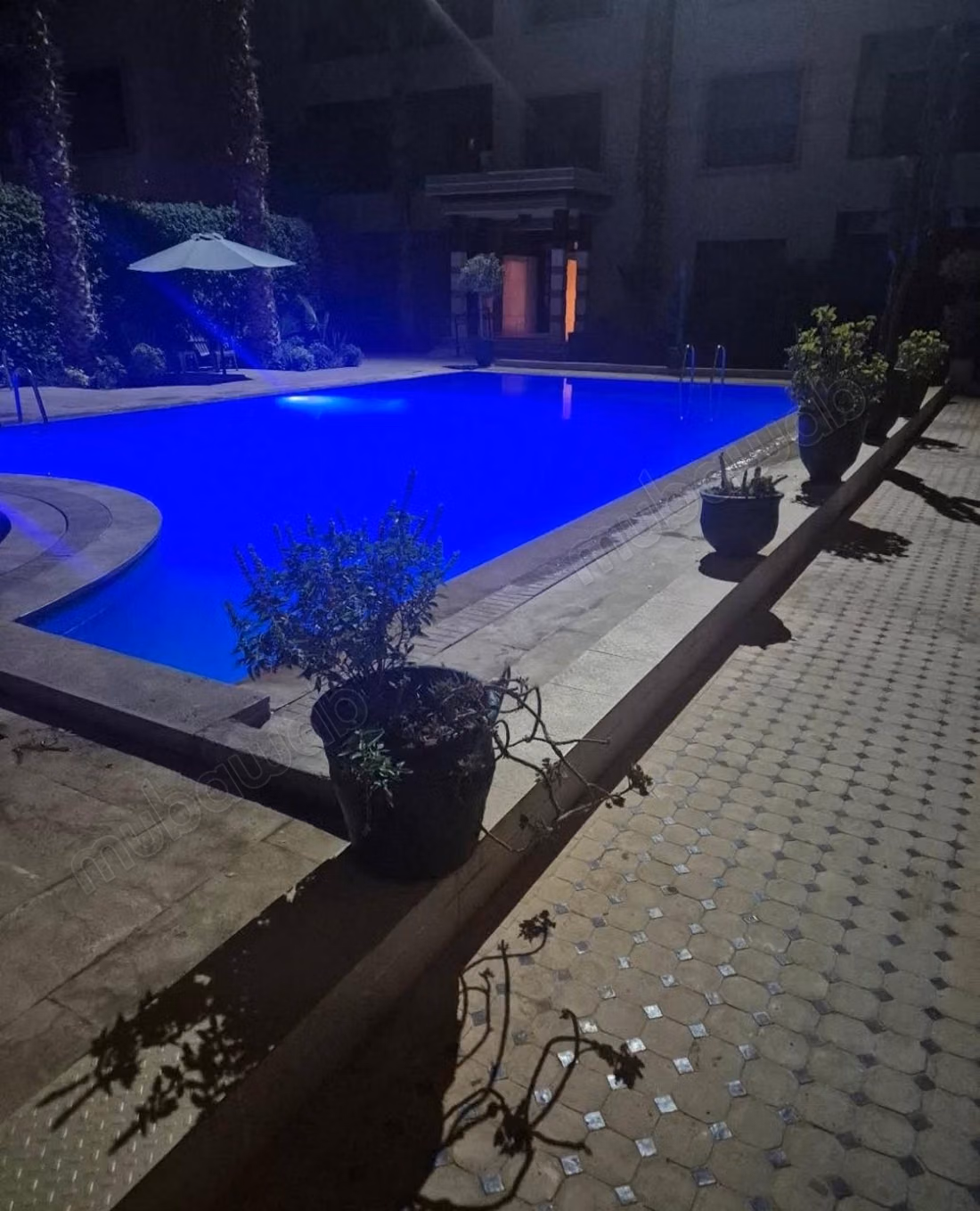 Bele appartement vide ou meublé à louer à L'hivernage