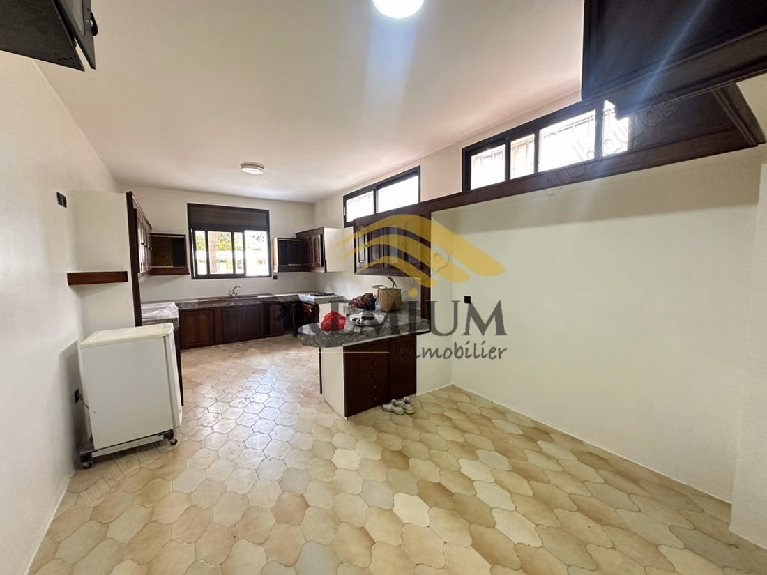 Charmante villa au souissi