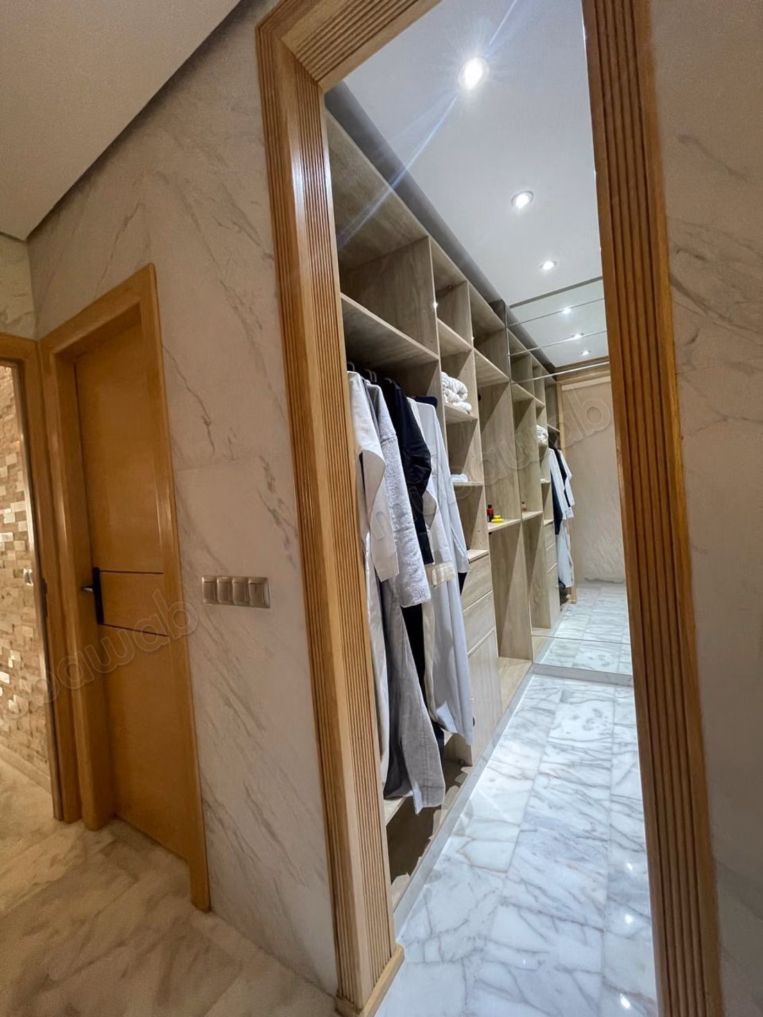 Apartment for sale in Belvédère. 3 beautiful bedrooms. Elevator and terrace