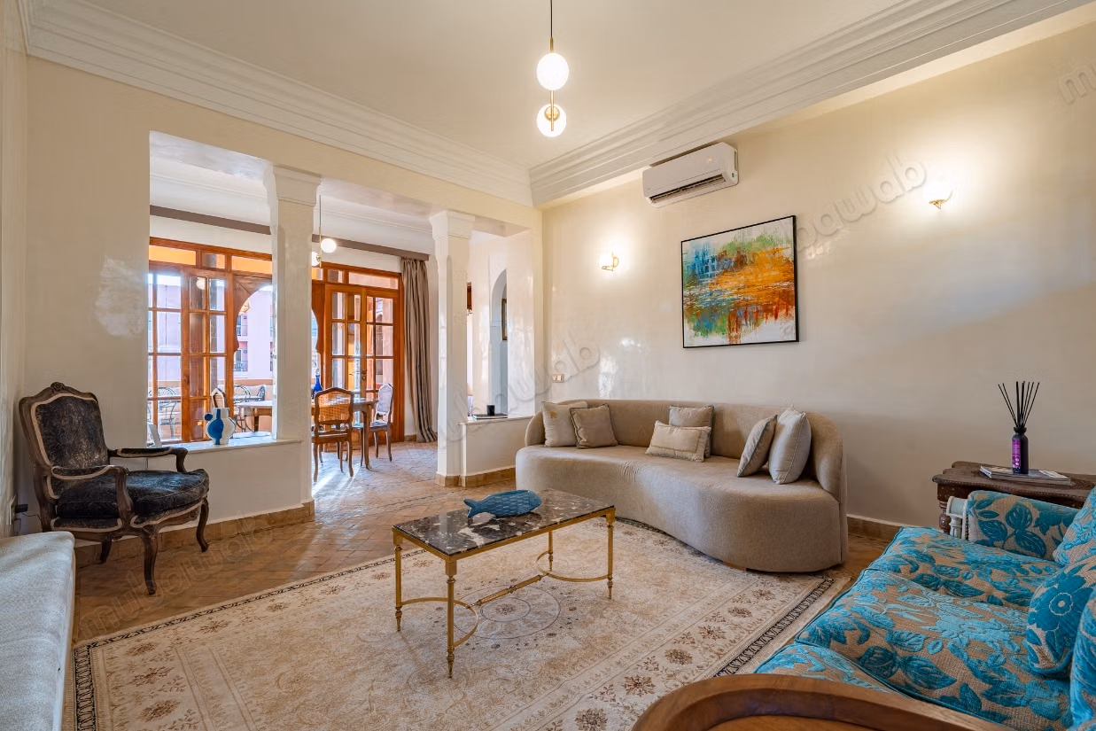Très bel appartement en location à Agdal. 
3 pièces. 
Bien meublé la location pour 6 mois