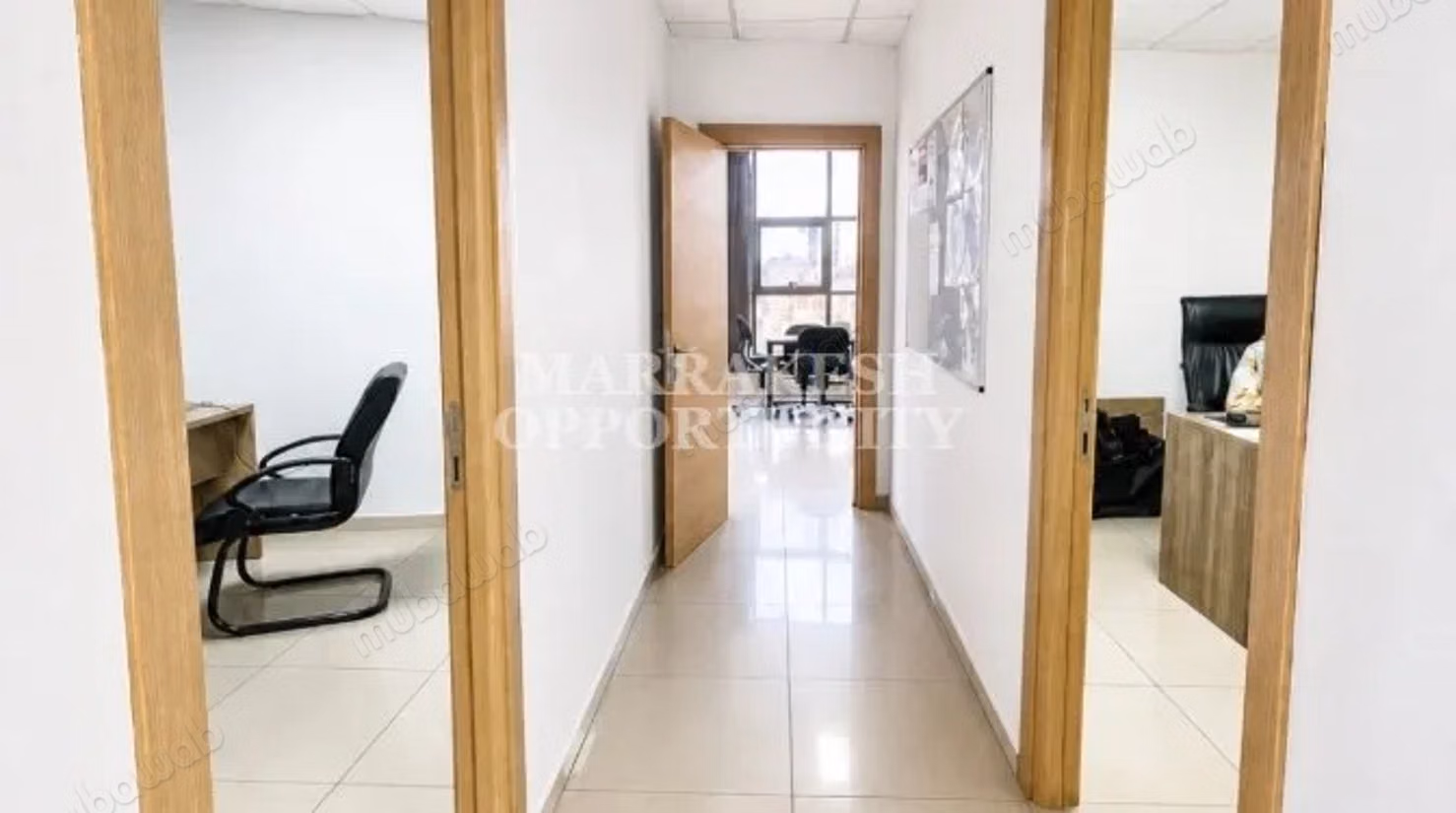 Plateau bureau de 101 m² avec parking en location