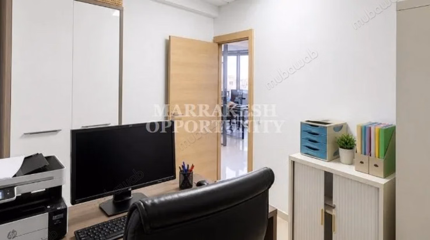 Plateau bureau de 101 m² avec parking en location