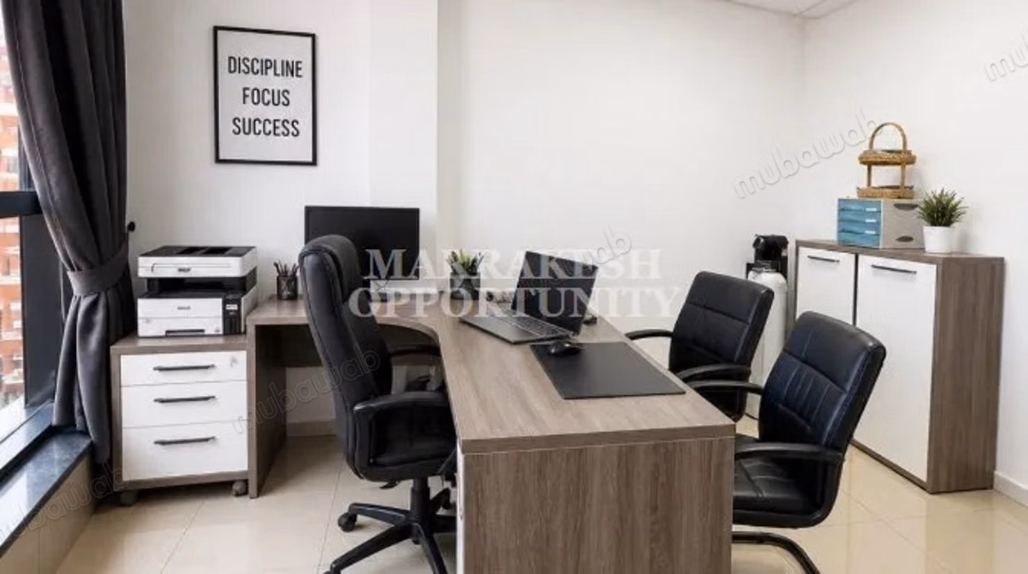 Plateau bureau de 101 m² avec parking en location