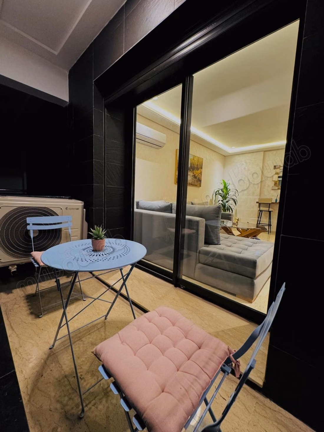 Gauthier Joli Modern Furnished Studio