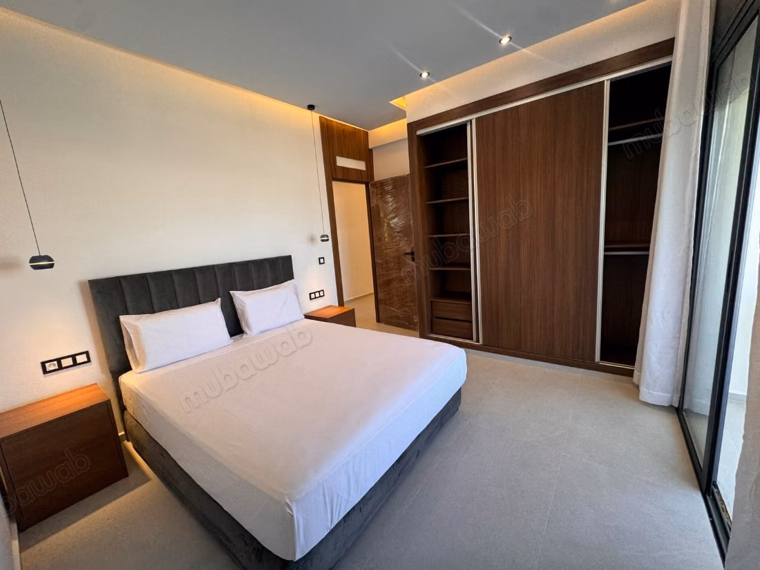 Appartment à louer meublé en plein de corniche