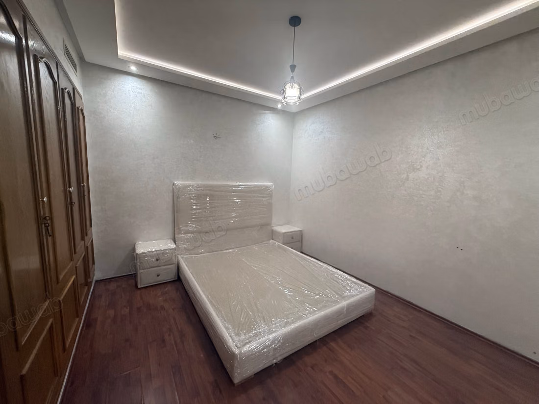 Louez cet appartement à Route Casablanca. 2 chambres agréables. Porte blindée et résidence sécurisée