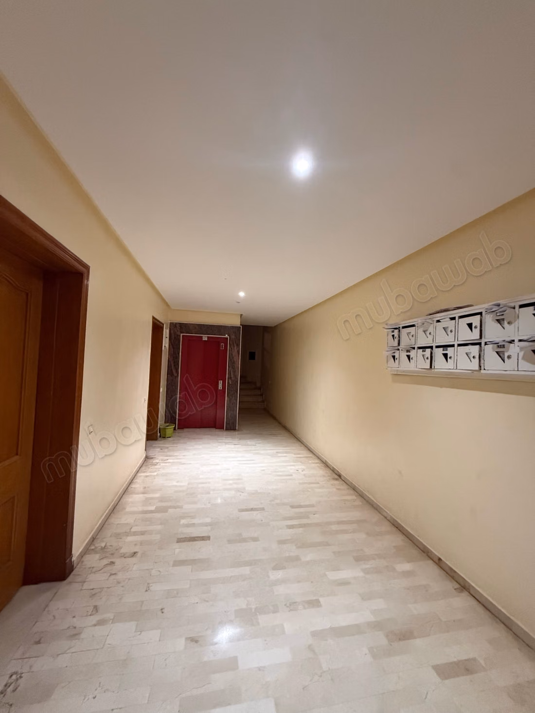 Louez cet appartement à Route Casablanca. 2 chambres agréables. Porte blindée et résidence sécurisée