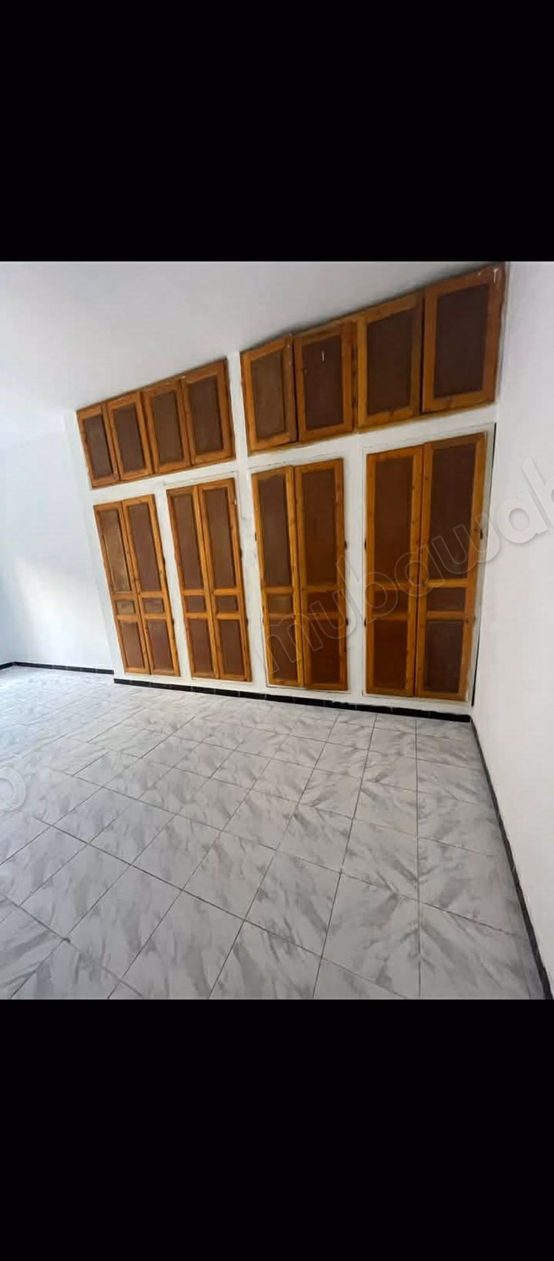 Maison de deux niveaux à la vente à Cité Ezzouhour