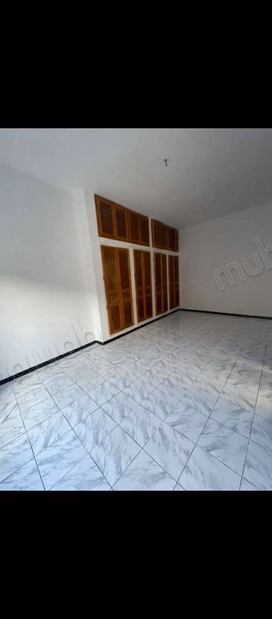 Maison de deux niveaux à la vente à Cité Ezzouhour