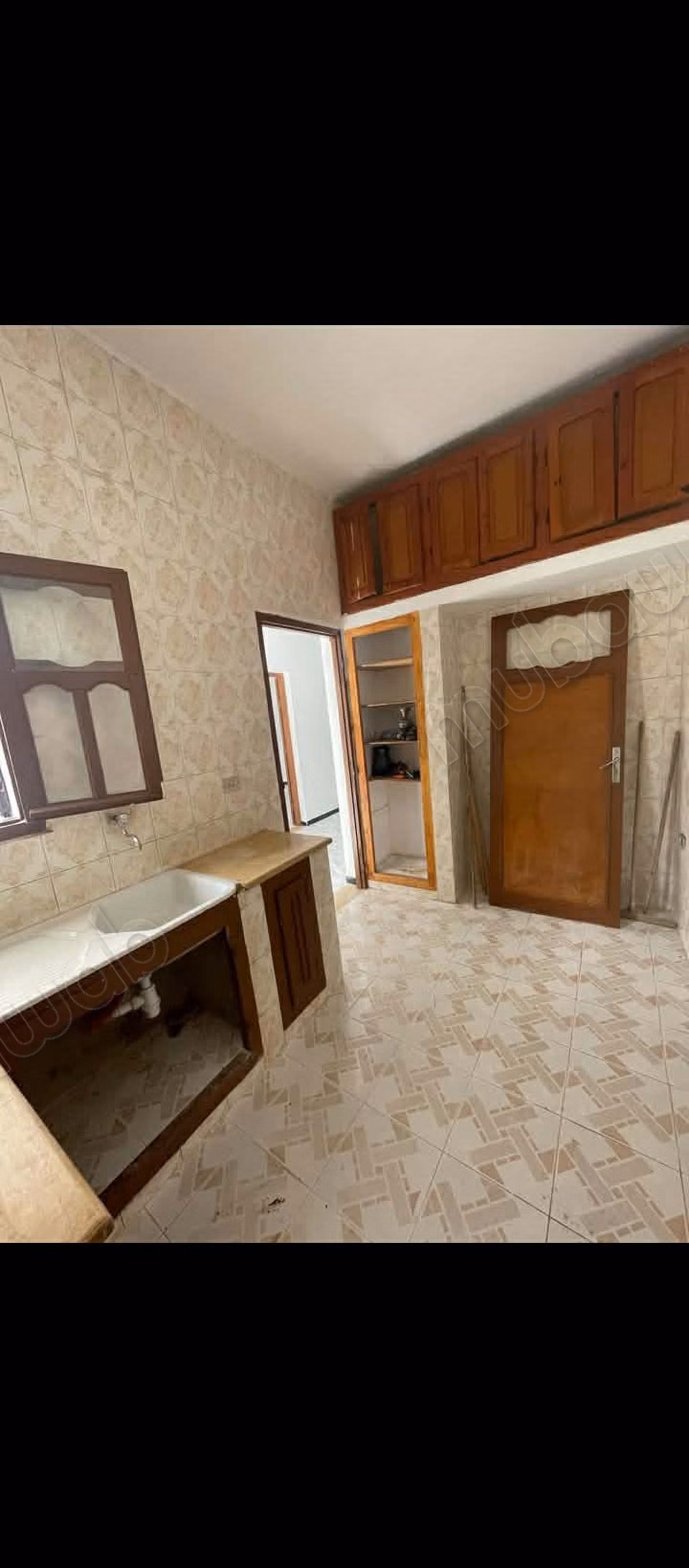 Maison de deux niveaux à la vente à Cité Ezzouhour