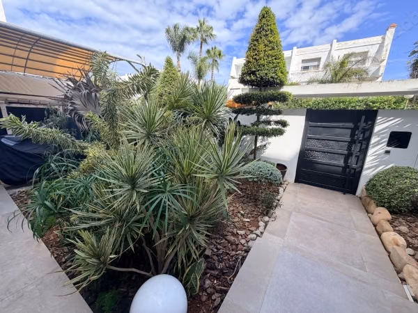 Triplex for sale in a private residence