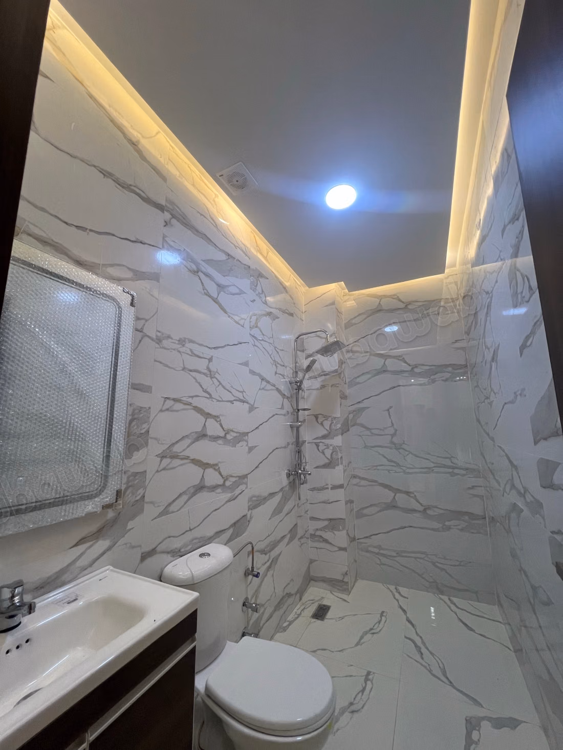 Superbe villa à louer à Allaince mehdia.
Surface de 100 m²