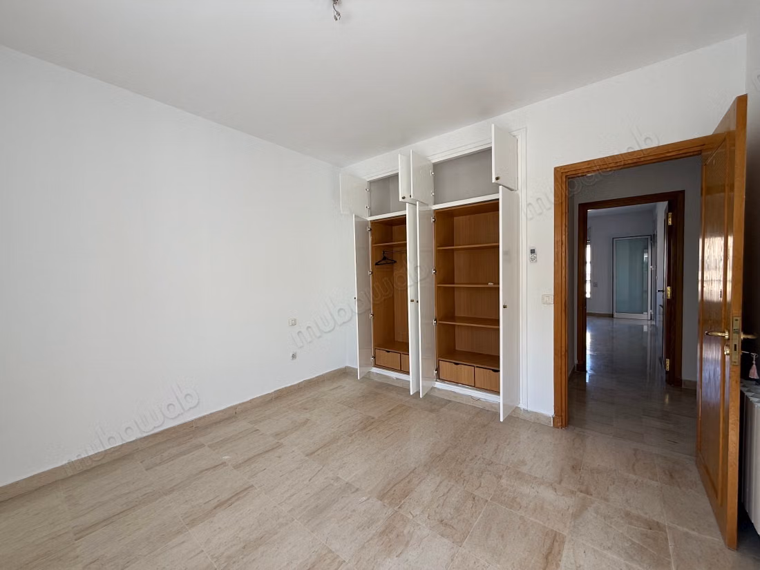 Vend appartement S3 derrière Carrefour La Marsa